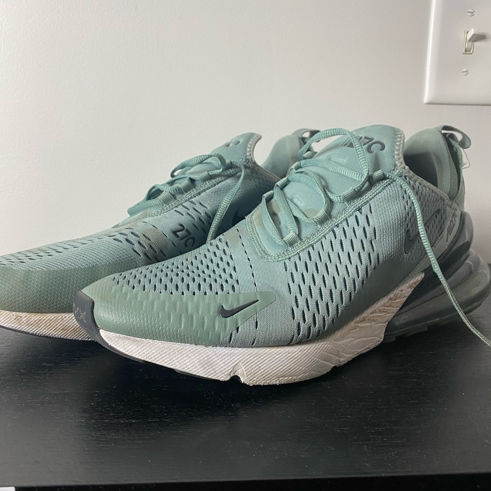 Nike Air Max 270
